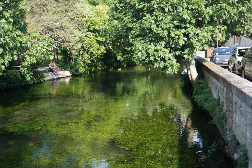 Colombe Leilighet LʼIsle-sur-la-Sorgue Eksteriør bilde